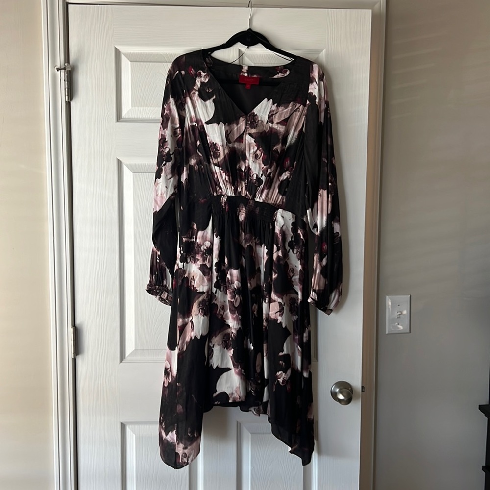 Black and purple flower Jennifer Lopez dress. Size XXL